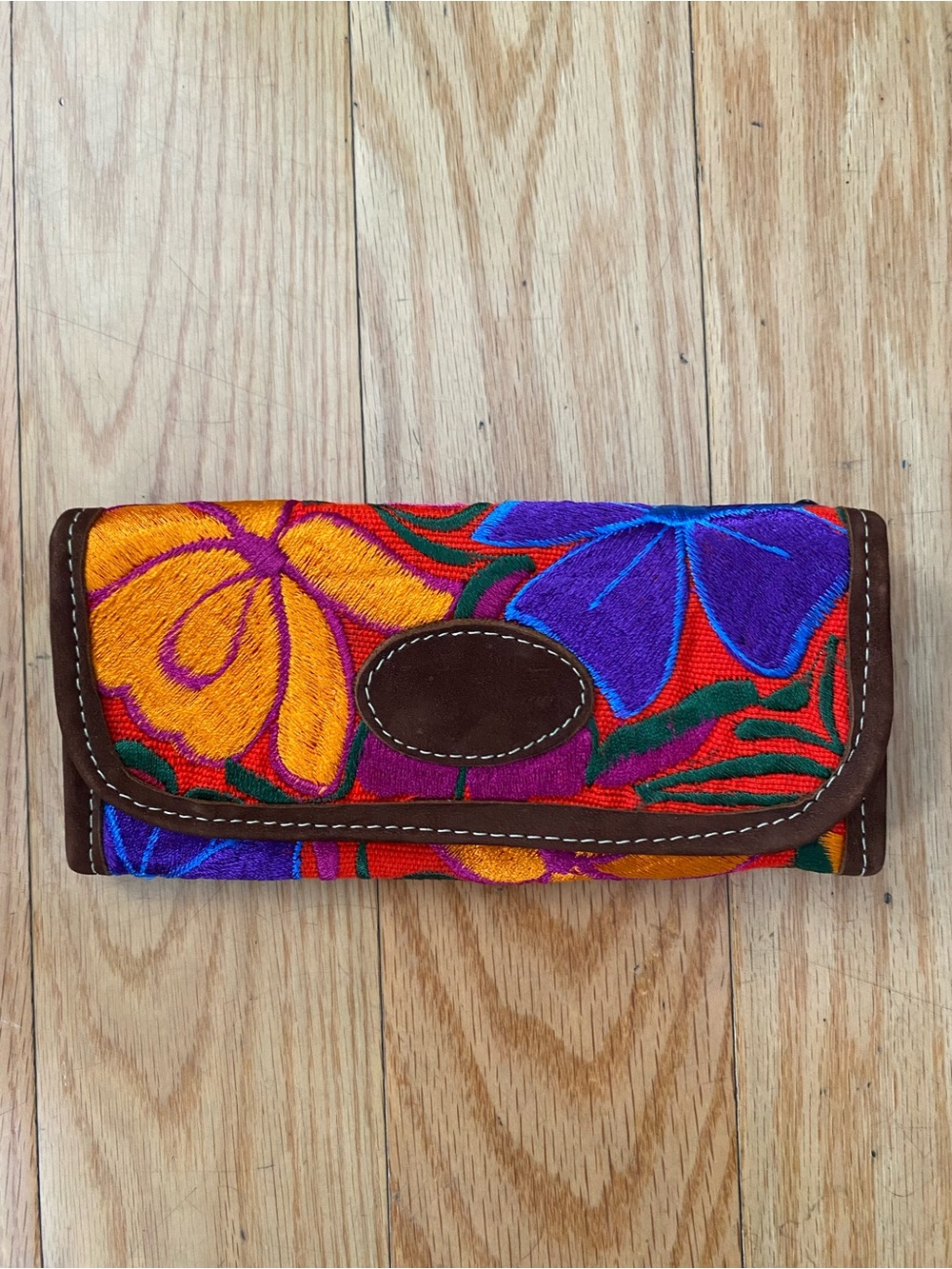 Colorful Floral Embroidered Clutch Wallet - Multicolor